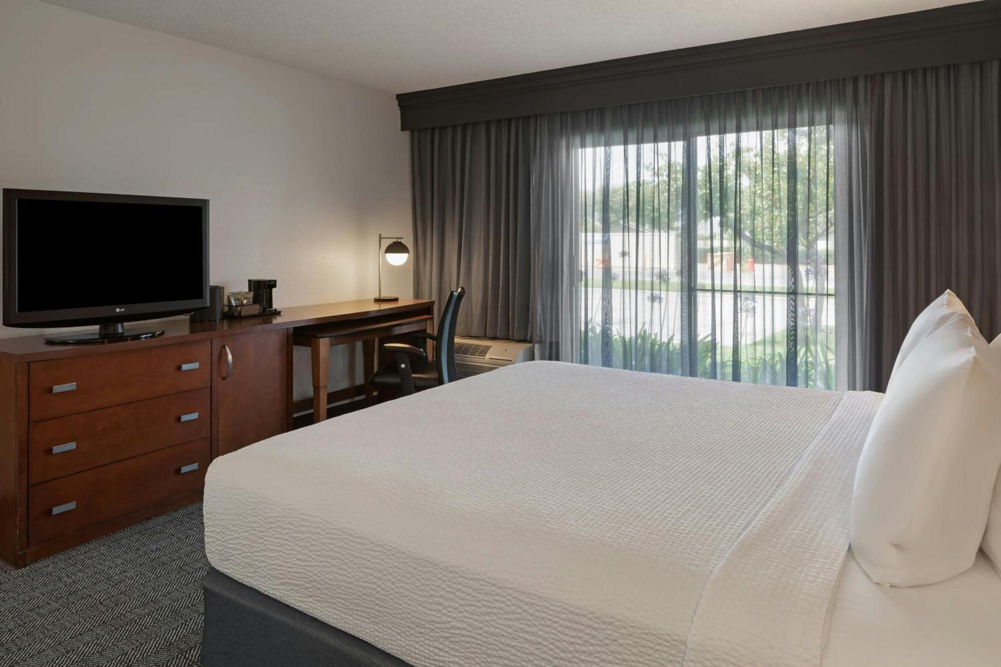 Hotel Courtyard Anaheim Buena Park Exterior foto